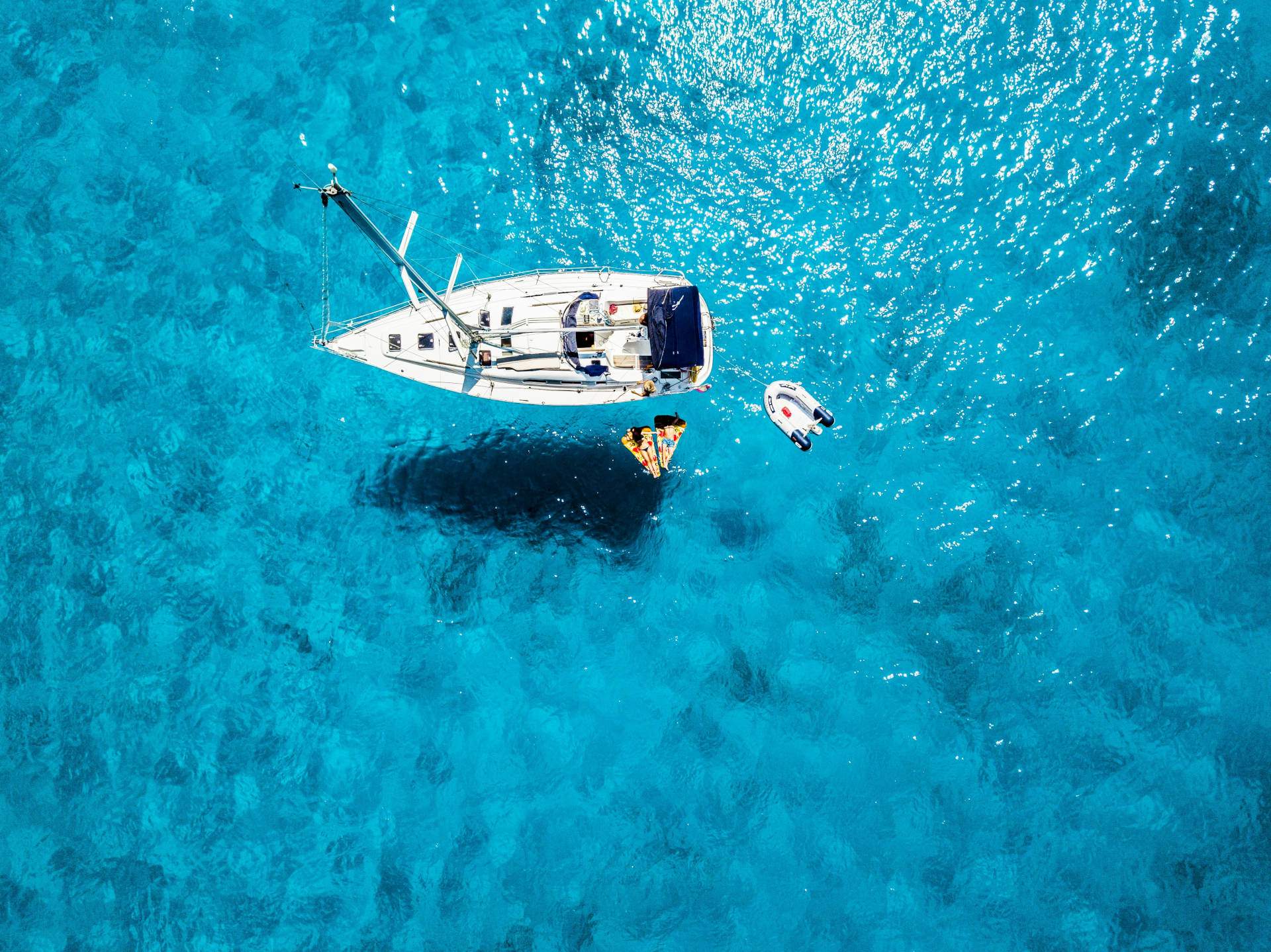 Renting a Boat Versus Chartering a Boat in Croatia: What is the Difference?