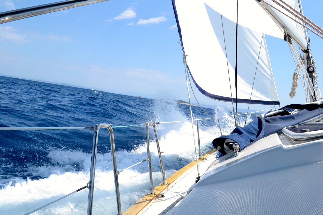 Sailing in windy March/April season with Bruneko Yacht Charter Zadar