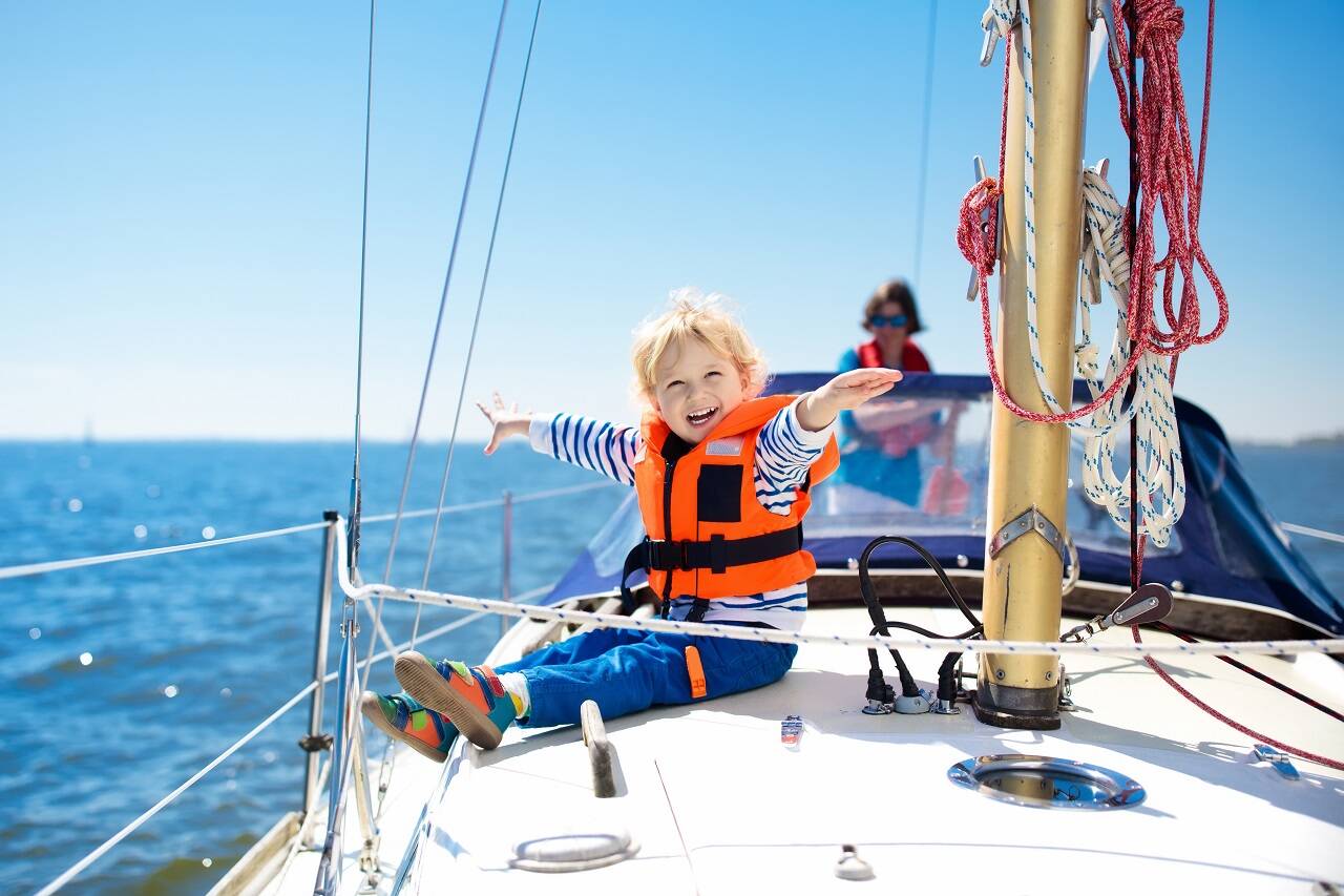 Safety should always be a top priority when sailing with children!